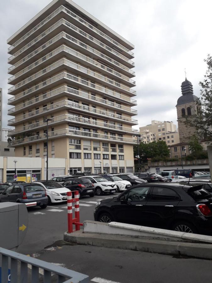 Appartement Hyper Centre Avec Garage Saint-Etienne  Bagian luar foto